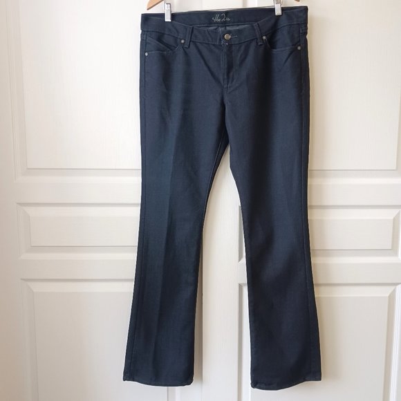 NEW LONG Old Navy Women's Diva Bootcut Low Rise StretchDark Wash Jeans Size 14L - Picture 1 of 10